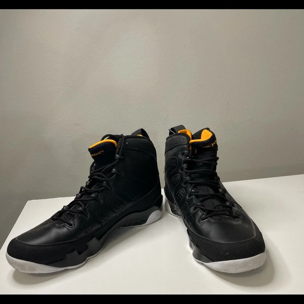 Men’s Air Jordan 9 Retro- Citrus Sneakers - Picture 2 of 4